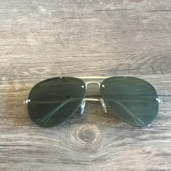 Black Sojos aviator style sunglasses gold trim - Picture 2 of 3